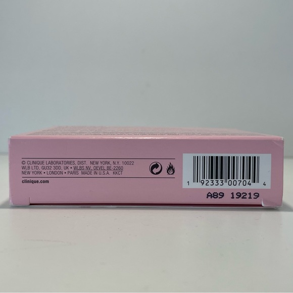 Clinique Fragrance Set with Pink and Orange Accents - Picture 4 of 5